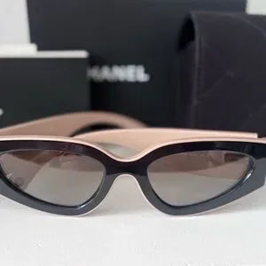 CHANEL CAT EYE SUNGLASSES
Nylon Black & Beige
C534/M3, A71614 X02281 S3443 CHANEL | Accessories | Chanel Cat Eye Sunglassesnylon Black  main image 2